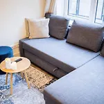 Magnificent Two Bedroom Apartment - Sd23M