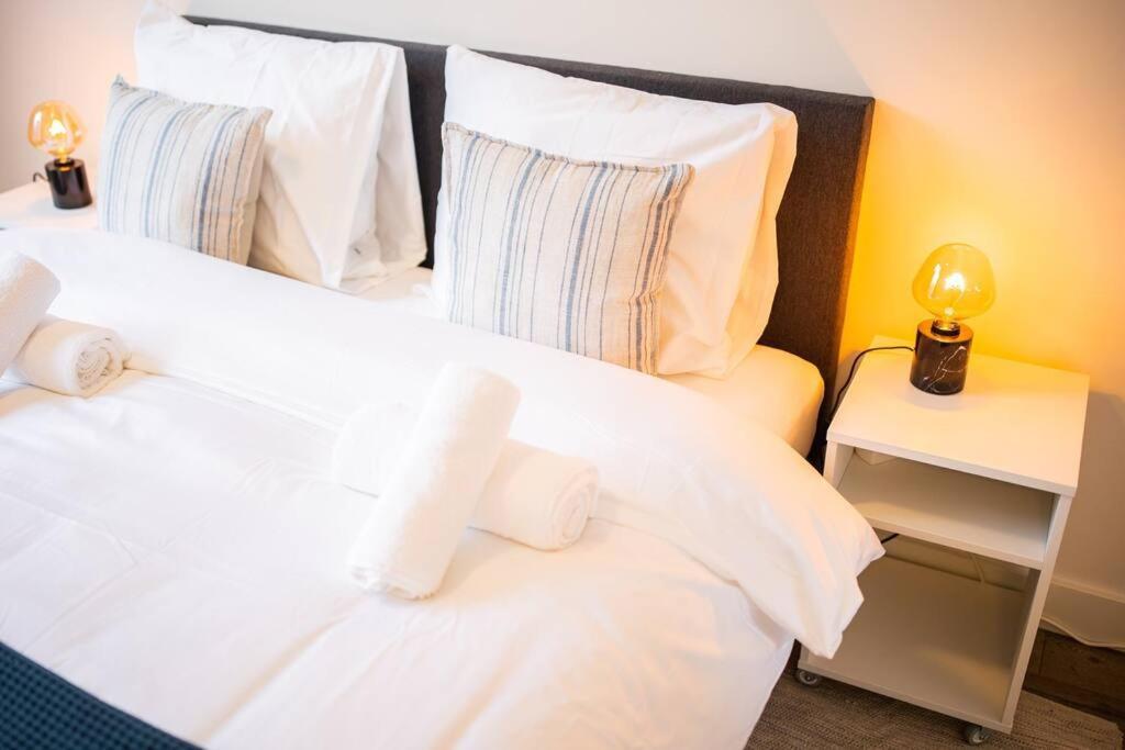Magnificent Two Bedroom - Sd23m Apartment